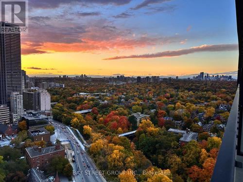 2811 - 575 BLOOR STREET E , Toronto, Ontario M4W 0B2 4