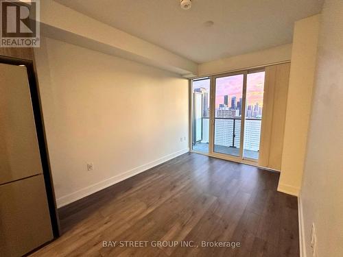 2811 - 575 BLOOR STREET E , Toronto, Ontario M4W 0B2 5