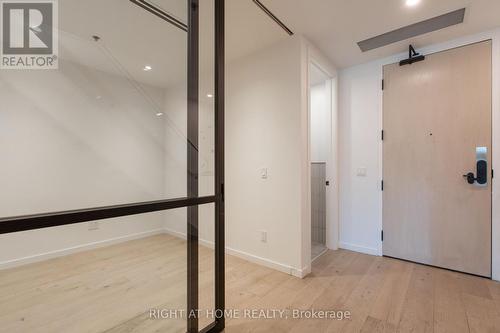 301 - 778 QUEEN STREET E , Toronto, Ontario M4M 1H4 3