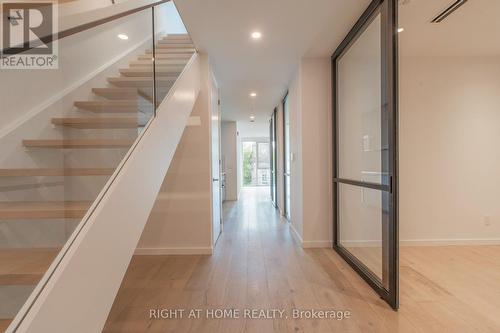 301 - 778 QUEEN STREET E , Toronto, Ontario M4M 1H4 4