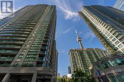 1605 - 19 GRAND TRUNK CRESCENT Toronto, ON M5J 3A3