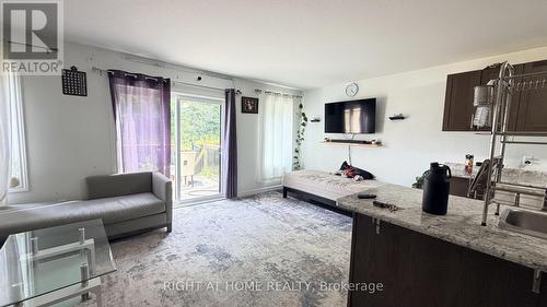 71 WOODEDGE CIRCLE , Kitchener, Ontario N3P 0R8 3