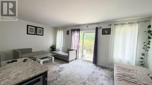 71 WOODEDGE CIRCLE , Kitchener, Ontario N3P 0R8 4