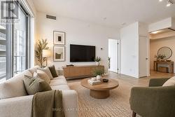 2810 - 87 PETER STREET Toronto, ON M5V 2G5