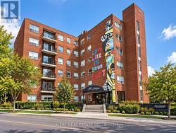 410 - 600 EGLINTON AVENUE W Toronto, ON M5N 1C1