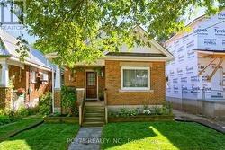 16 BARRINGTON AVENUE London North (North N), ON N6H 1J9