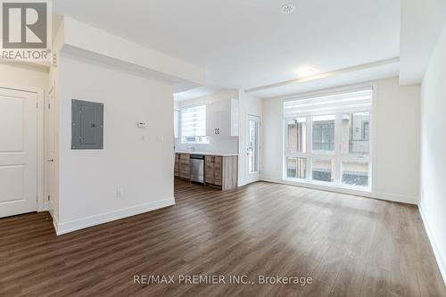 2 (279) - 12860 YONGE STREET , Richmond Hill, Ontario L4E 1J4 4