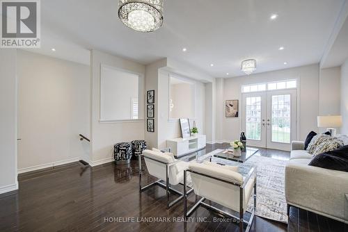 17 ETHERINGTON WAY  Markham, ON L6C 0X4