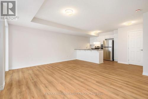 300 ZENITH PRIVATE , Ottawa, Ontario K2J 6N2 2