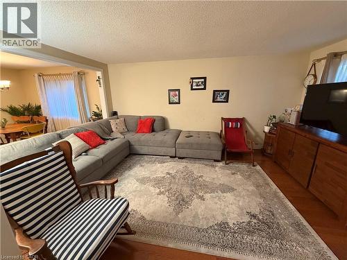 8 LOWELL Street S Unit# Upper , Cambridge, Ontario N1R 5C7 4