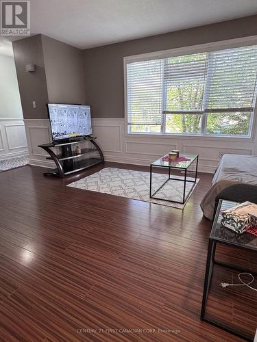 21 DENLAW ROAD , London North (North I), Ontario N6G 3L3 3