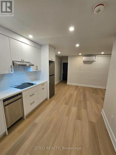 #2 - 3525 BATHURST STREET N , Toronto, Ontario M6A 2C7 2