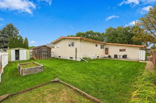 39 Gemini Ave, Winnipeg, MB 