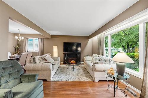 39 Gemini Ave, Winnipeg, MB 