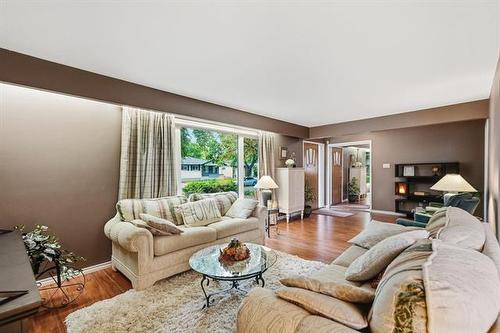 39 Gemini Ave, Winnipeg, MB 