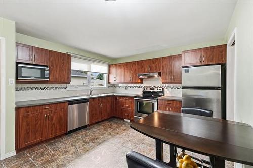 39 Gemini Ave, Winnipeg, MB 
