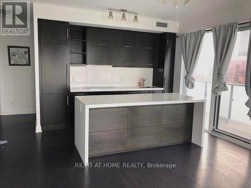 3004 - 65 ST MARY STREET , Toronto, Ontario M5S 0A6 4