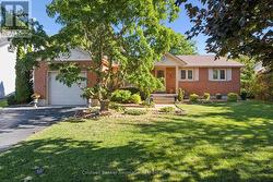 120 LANDREX BOULEVARD Guelph/Eramosa (Rockwood), ON N0B 2K0