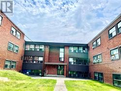 B12 - 33 FLAMBOROUGH DRIVE Toronto, ON M6M 2R5