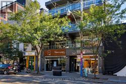 401 - 747 QUEEN STREET E Toronto, ON M4M 1H3
