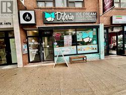 372 DANFORTH AVENUE Toronto, ON M4K 1N8