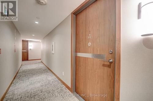 2612 - 17 BATHURST STREET , Toronto, Ontario M5V 0N1 4