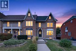 20 SUNVALE Place  Hamilton, ON L8E 4Z7