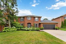 42 FORESTHILL CRESCENT  Pelham (Fonthill), ON L3E 0C4