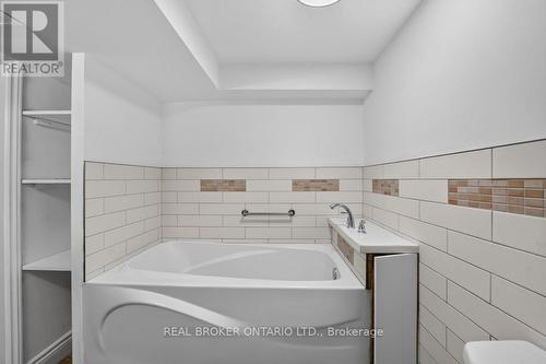 1024 Roosevelt Road, Mississauga, ON 
