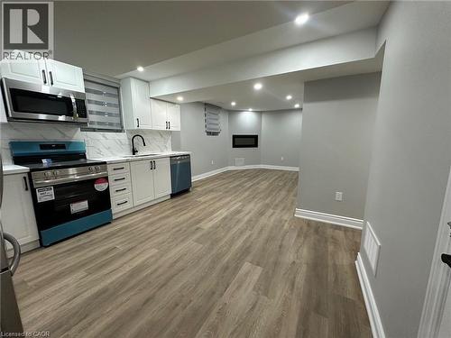 906 FARMSTEAD Drive Unit# Lower , Milton, Ontario L9T 8J5 2