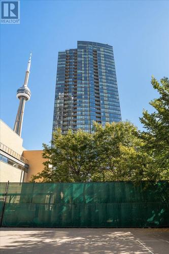 3203 - 5 MARINER TERRACE , Toronto, Ontario M5V 3V6 4