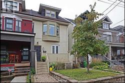 UPPER - 10 MURIEL AVENUE Toronto, ON M4J 2X9