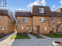 57 - 275 MANSE ROAD Toronto, ON M1E 4X8