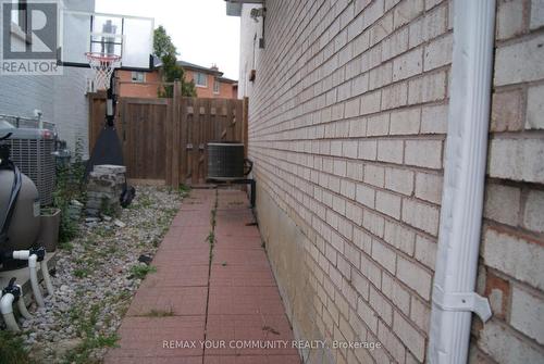 53 LAMAR STREET , Vaughan, Ontario L6A 1A7 2