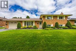43 BERKLEY Crescent  Simcoe, ON N3Y 2K3