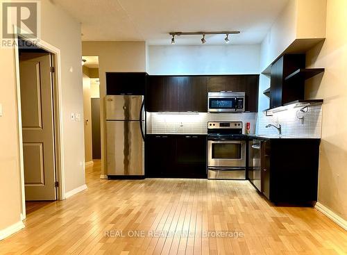 408 - 35 HAYDEN STREET , Toronto, Ontario M4Y 3C3 5