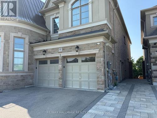 LOWER LEVEL - 91 GLENSTEEPLE TRAIL , Aurora, Ontario L4G 3T1 2