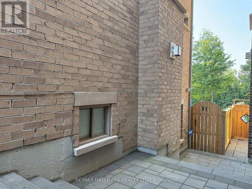 LOWER LEVEL - 91 GLENSTEEPLE TRAIL , Aurora, Ontario L4G 3T1 3