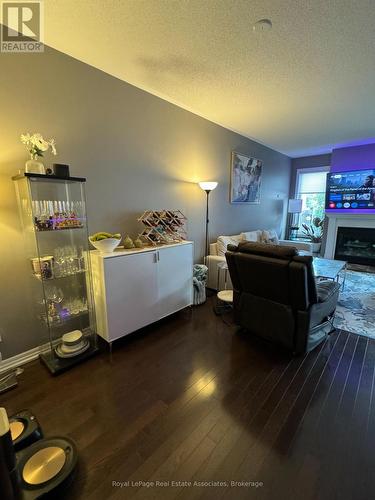 22 FORBES TERRACE , Milton, Ontario L9T 3X3 4