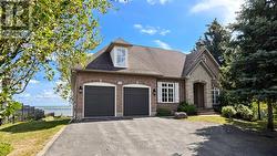 1296 LAKESHORE ROAD W Oakville, ON L6L 1G2