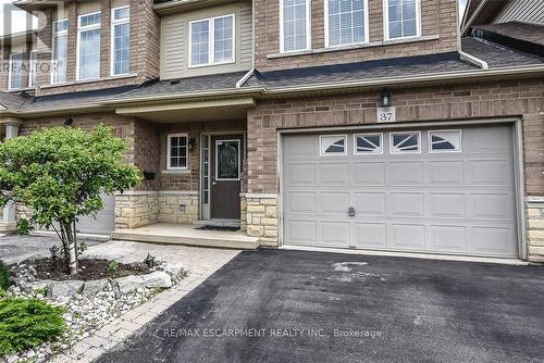 37 CORNERSTONE DRIVE , Hamilton, Ontario L8J 0A1 3