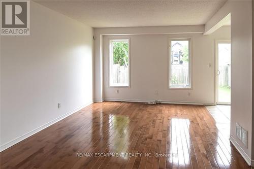 37 CORNERSTONE DRIVE , Hamilton, Ontario L8J 0A1 5