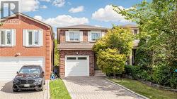 4 DORAL GATE Markham, ON L3T 7K6