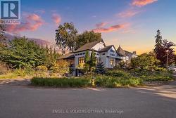435 WESTMINSTER AVENUE  Ottawa, ON K2A 2T7