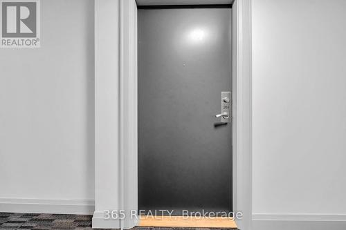 261 - 65 ATTMAR DRIVE , Brampton, Ontario L6P 0Y6 3