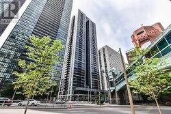 PH05 - 28 TED ROGERS WAY Toronto, ON M4Y 2W7