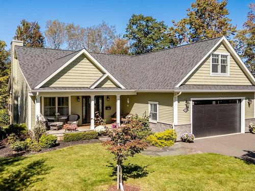 10 Queens Court  Kentville, NS B4N 0G4