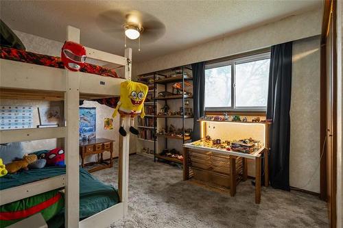 31 Costello Dr, Winnipeg, MB 
