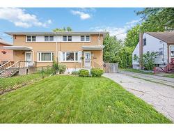 684 KEMBER Avenue Sarnia, ON N7S 2T1