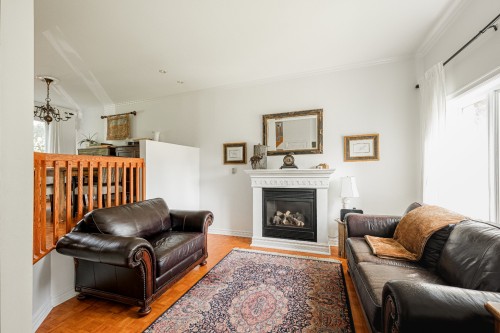 244 Rue Meloche , Sainte-Anne-de-Bellevue, QC H9X 4A6 2